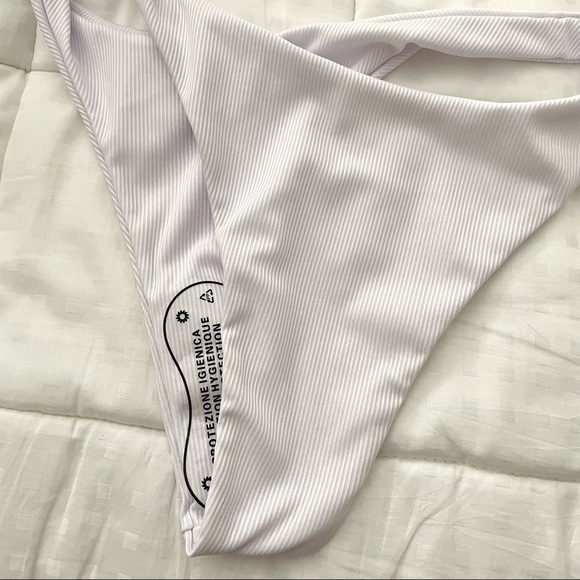 BRAND NEW White asymmetric bikini set - Picture 6 of 9